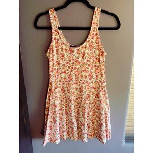 🌟 Forever 21 White And Pink Floral Print A-line Dress Size Medium
